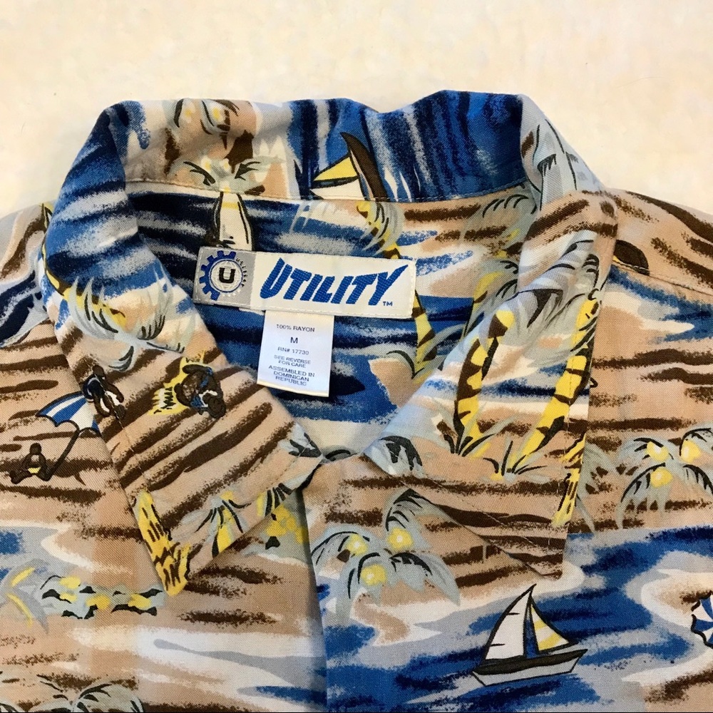 Hawaiian Luau Shirt Men Sz Medium Rayon‎ Utility Palm Trees Blue Luau Button-Up